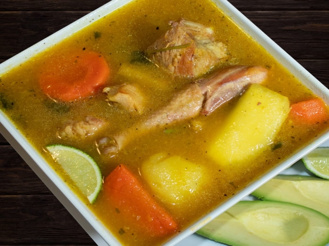 Sancocho<br><font color="#00aaa0">M: $13.99 - L: $19.99</font>