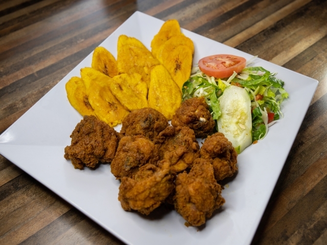 Chicharron de Pollo<br><font color="#00aaa0">$17.99</font>