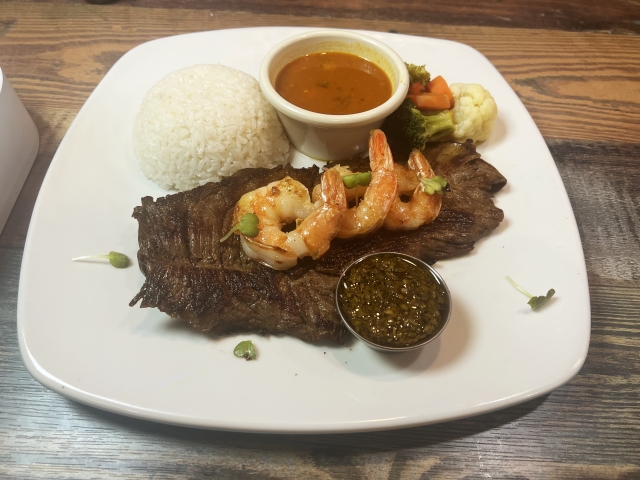 Churrasco Mar y Tierra<br><font color="#00aaa0">$34.99</font>